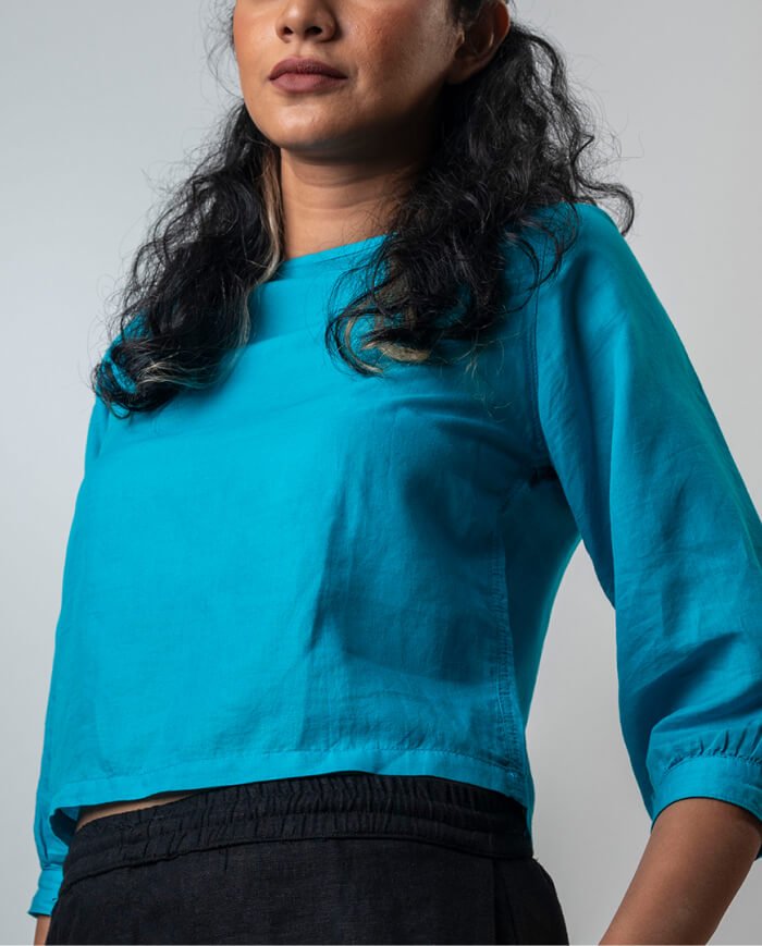 THE BATISTE LINEN TOP – TURQUOISE